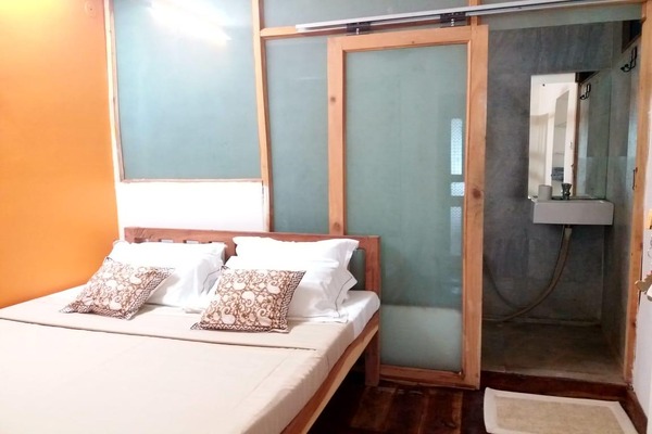 Hotel U Turn – Prince Room