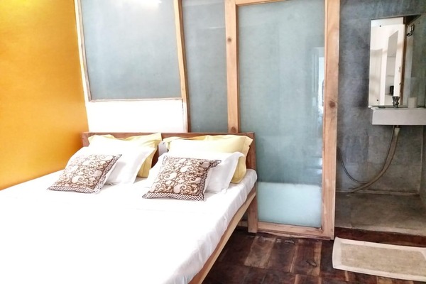 Hotel U Turn – Prince Room