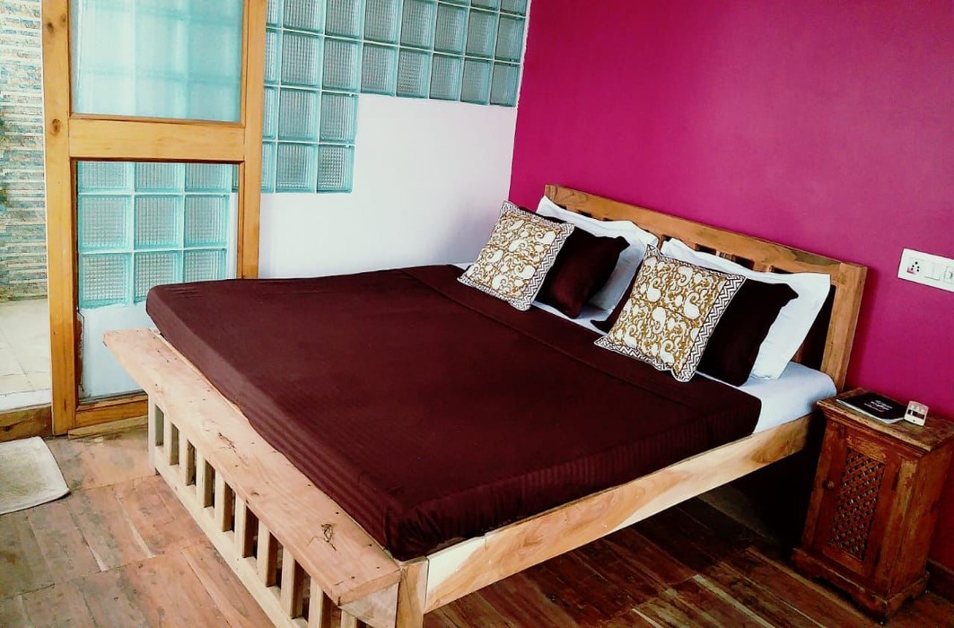 Hotel U Turn – Prince Room